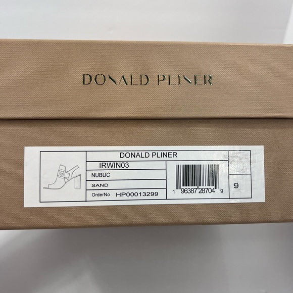 DONALD PLINER💯LADIES SAND COLOR OPEN TOE HALF BOOT. SIZE 9 MEDIUM - Picture 16 of 16